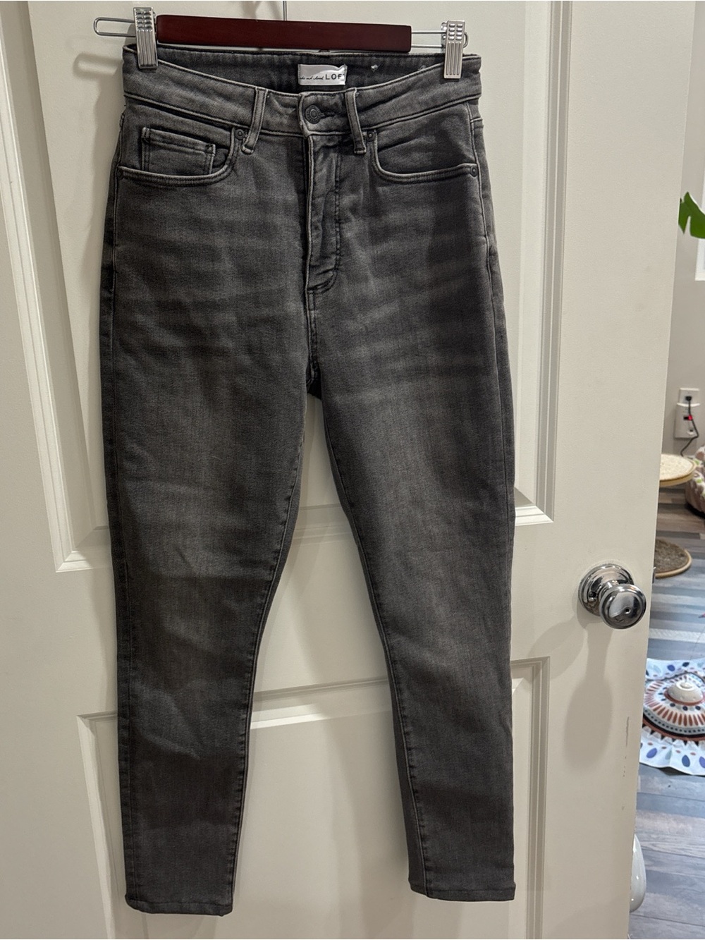 LOFT Charcoal Wash Skinny Jeans